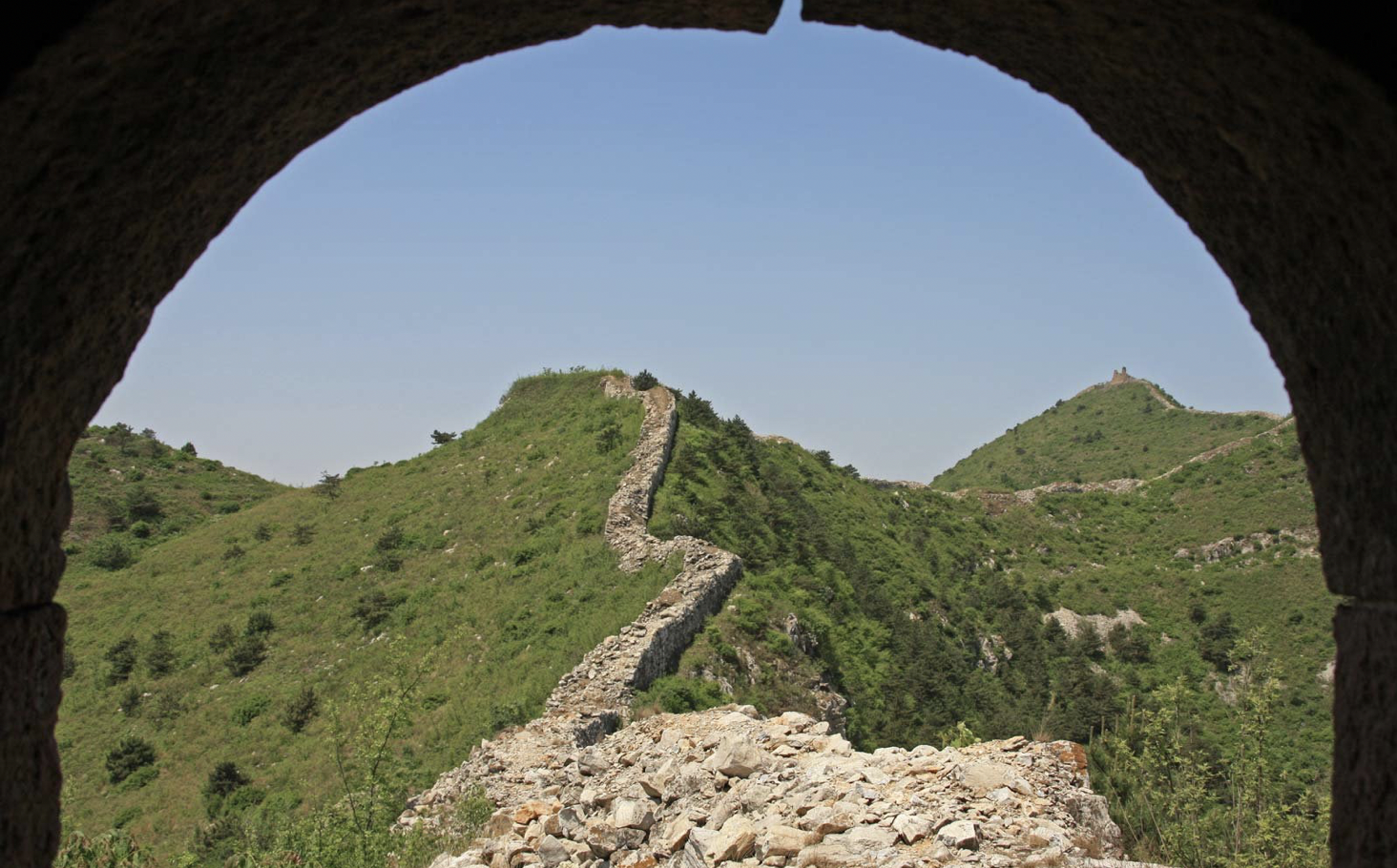 Разрушенные участки Великой Китайской стены