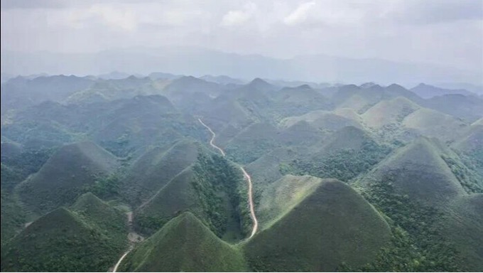 Известняковые холмы Китая 