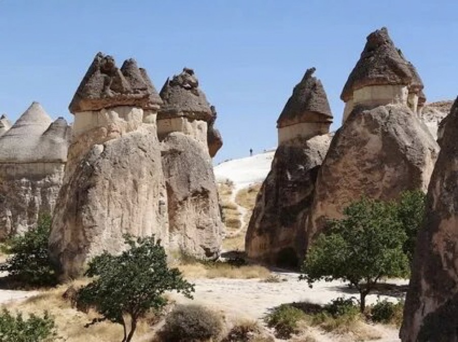 Скальные сооружения Каппадокии в Турции