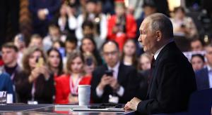 Владимир Путин в ходе прямой линии