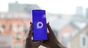 В домовых чатах запустили цифрового помощника