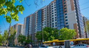 Мариуполь раскупают под 2%