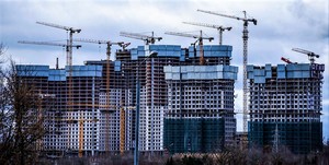 Кто больше всех строит жилья?