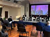 И яркий пример синхронизации