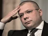Александр Николаев