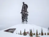 И для дороги к Советскому солдату