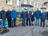 Мал робот, но очень силён