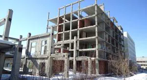 Минус ещё 43 долгостроя