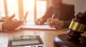 По обе стороны неустойки