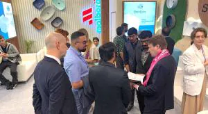 В Бхарат за деловыми связями и сотрудниками