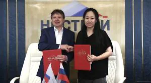 Антон Глушков и Ян Дань 