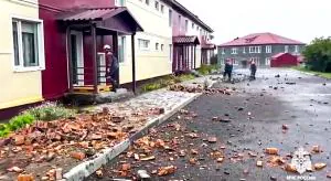 Низкий поклон врачам, строителям и властям!