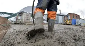 Минус десятина главного стройматериала?