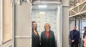 Лифтовики куют кадры